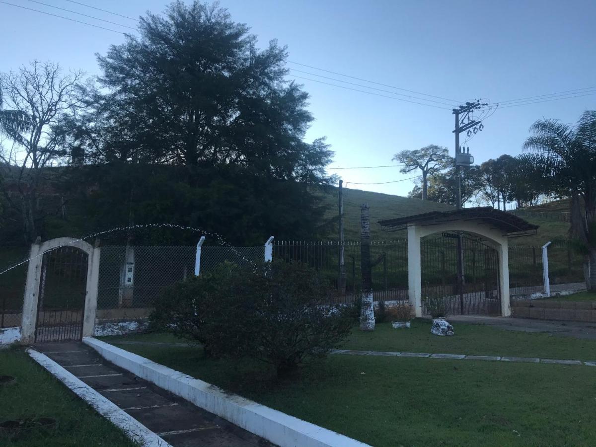 Sitio Dos Rodrigues Villa Lindóia Buitenkant foto